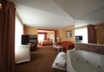 Chesapeake Beach Hotel and Spa room